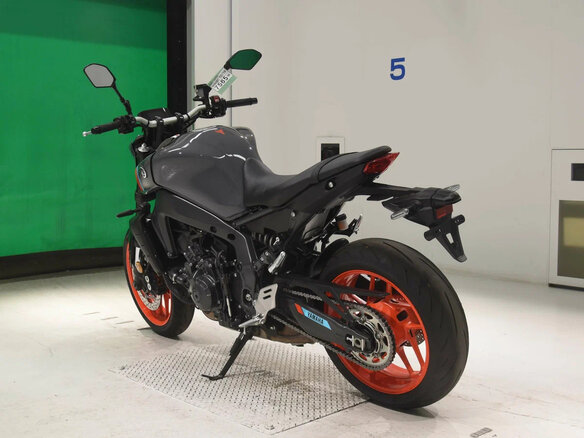 2021 Yamaha MT-09 (FZ-09), серый, 1150000 рублей - вид 31