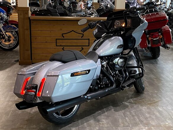 2024 Harley-Davidson Road Glide, серый, 4200000 рублей - вид 6