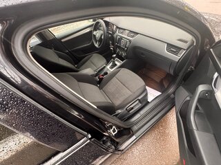 2016 Skoda Octavia III (A7), чёрный, 999999 рублей, вид 5
