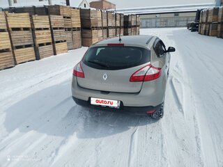 2014 Renault Megane III Рестайлинг, бежевый, 699999 рублей, вид 3