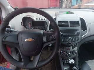 2013 Chevrolet Aveo II, красный, 650000 рублей, вид 4