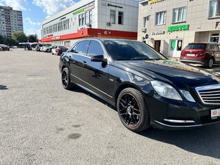 2011 Mercedes-Benz E-Класс 300 IV (W212, S212, C207), чёрный, 1700000 рублей, вид 1