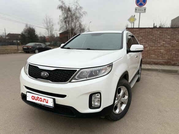 2014 Kia Sorento II Рестайлинг, белый, 1700000 рублей - вид 1