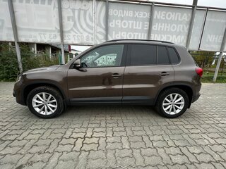 2016 Volkswagen Tiguan I Рестайлинг, коричневый, 1970000 рублей, вид 4