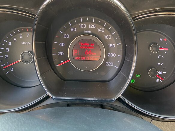 2013 Kia Rio 4-speed III, бежевый, 930000 рублей - вид 19
