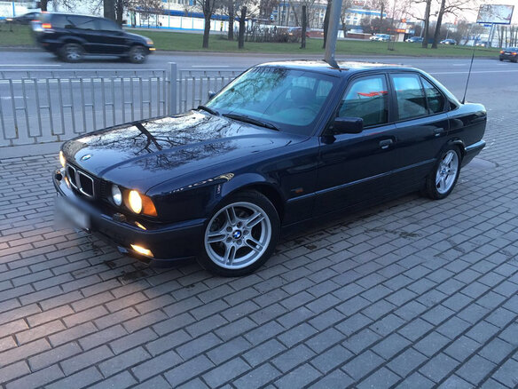 1995 BMW 5 серии 540i III (E34), синий - вид 3