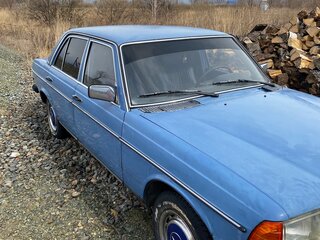 1979 Mercedes-Benz W123 200, синий, 250000 рублей, вид 2