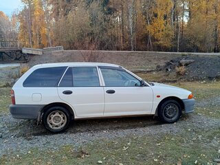 2001 Mitsubishi Libero I Рестайлинг, белый, 299999 рублей, вид 3