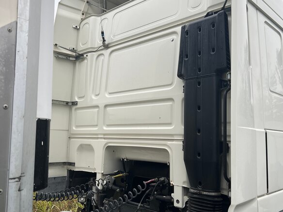 2015 DAF XF 105, белый, 5500000 рублей - вид 15