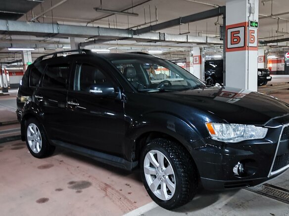 2012 Mitsubishi Outlander II Рестайлинг, чёрный, 1600000 рублей - вид 4