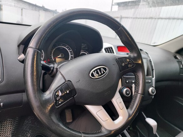 2011 Kia Ceed I Рестайлинг, серебристый, 715000 рублей - вид 7