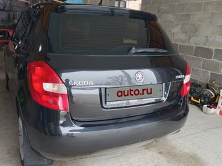 2013 Skoda Fabia II Рестайлинг, чёрный, 700000 рублей, вид 1