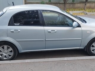 2007 Chevrolet Lacetti I, серебристый, 475000 рублей, вид 4