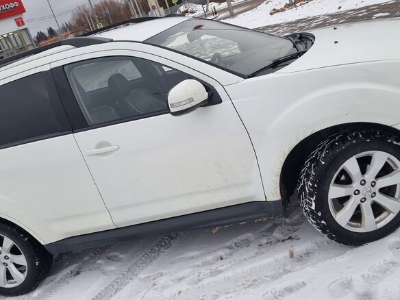 2011 Mitsubishi Outlander II Рестайлинг, белый, 1200000 рублей - вид 7