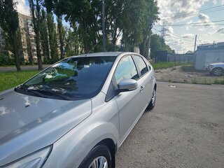 2010 Ford Focus II Рестайлинг, серебристый, 470000 рублей, вид 3