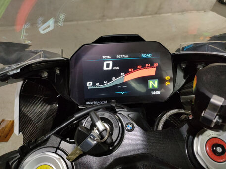2021 BMW M 1000 RR, белый, 2100000 рублей, вид 5