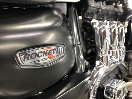 2012 Triumph Rocket III, чёрный, 900000 рублей, вид 4