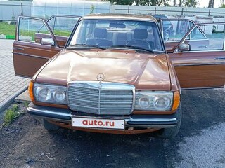 1982 Mercedes-Benz W123 200 4-speed, коричневый, 650000 рублей, вид 1
