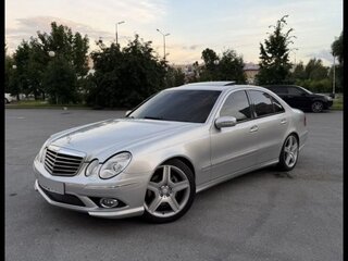 2004 Mercedes-Benz E-Класс 500 III (W211, S211), серебристый, 1200000 рублей, вид 1