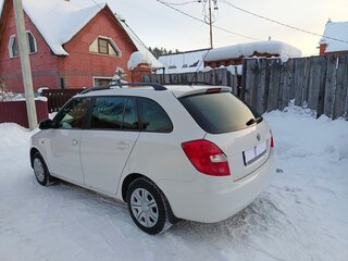 2010 Skoda Fabia II Рестайлинг, белый, 500000 рублей, вид 5