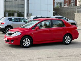 2010 Nissan Tiida I Рестайлинг, красный, 850000 рублей, вид 5