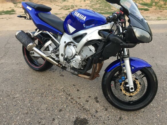 2002 Yamaha YZF-R6, синий