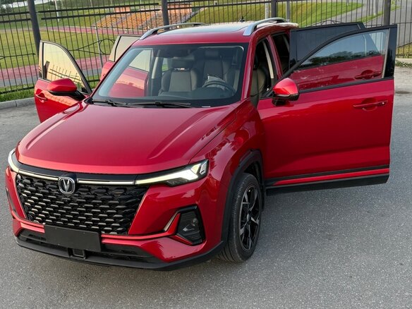 2023 Changan CS35 Plus I Рестайлинг, красный, 1600000 рублей - вид 5