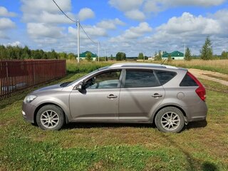 2011 Kia Ceed I Рестайлинг, бежевый, 900000 рублей, вид 3
