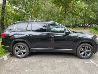 2019 Volkswagen Teramont I, чёрный, 3490000 рублей, вид 3