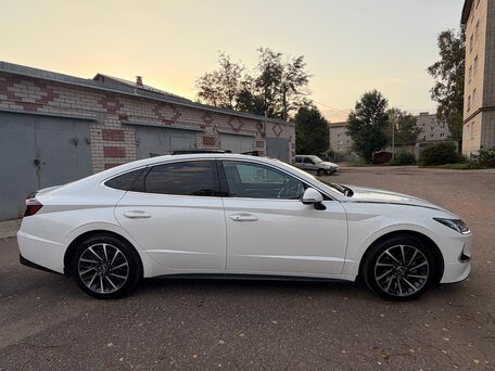 2022 Hyundai Sonata VIII (DN8), белый, 3450000 рублей, вид 4