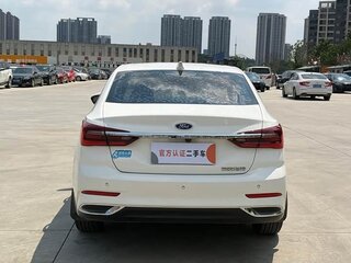 2022 Ford Escort VI Рестайлинг 2, белый, 950000 рублей, вид 5