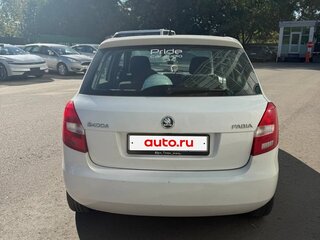 2013 Skoda Fabia II Рестайлинг, белый, 350000 рублей, вид 4
