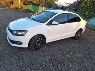 2014 Volkswagen Polo V, белый, 900000 рублей, вид 1