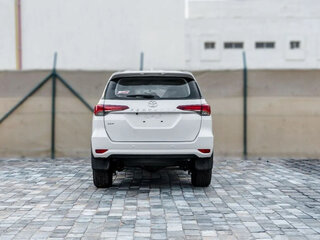 2026 Toyota Fortuner II Рестайлинг, белый, 7255550 рублей, вид 2