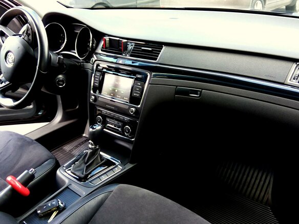2015 Skoda Superb II Рестайлинг, коричневый - вид 11