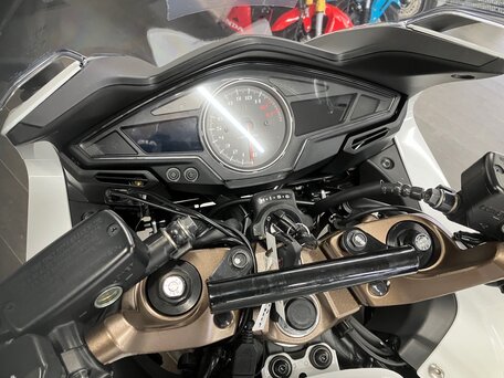 2017 Honda VFR 800, белый, 817000 рублей, вид 4