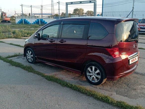 2008 Honda Freed I, пурпурный, 1190000 рублей - вид 8
