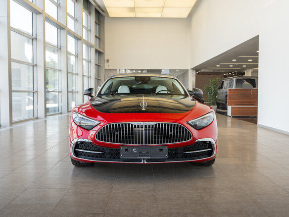 2025 Mercedes-Benz Maybach SL, красный - вид 2