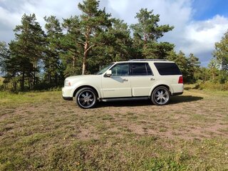 2005 Lincoln Navigator 6-speed II, белый, 1250000 рублей, вид 4