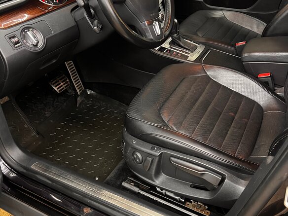 2013 Volkswagen Passat Alltrack B7, чёрный - вид 12