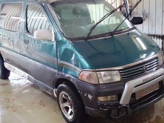 1998 Toyota Regius I, зелёный, 700000 рублей, вид 2