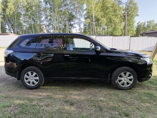 2012 Mitsubishi Outlander III, чёрный, 1400000 рублей, вид 4