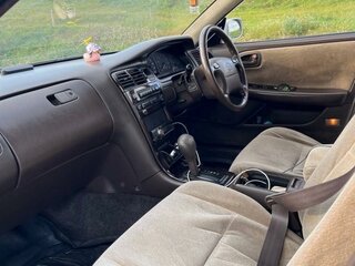 1995 Toyota Mark II VII (X90), серебристый, 850000 рублей, вид 4