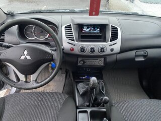 2014 Mitsubishi L200 Easy Select IV Рестайлинг, серебристый, 1750000 рублей, вид 5