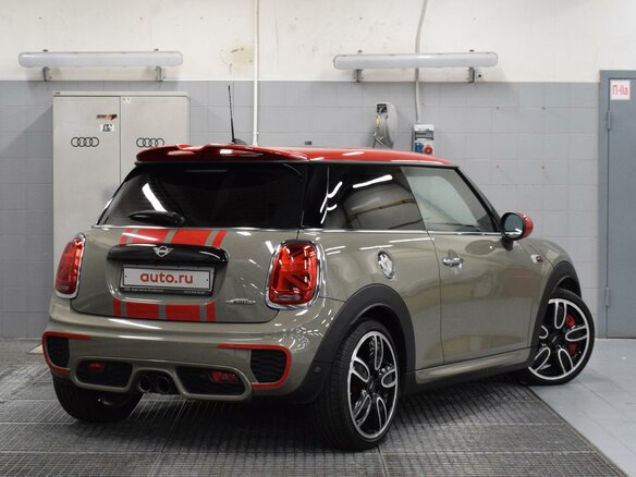 2018 Mini Hatch JCW III (F55/F56) Рестайлинг, серый - вид 3