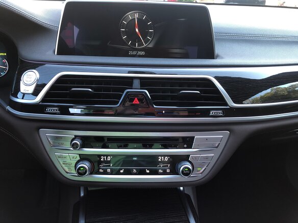 2016 BMW 7 серии 730i VI (G11/G12), чёрный - вид 7