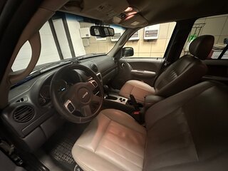 2007 Jeep Cherokee III (KJ) Рестайлинг, чёрный, 1000000 рублей, вид 2