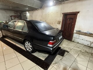 1998 Mercedes-Benz S-Класс 280 III (W140) Рестайлинг, чёрный, 800000 рублей, вид 5