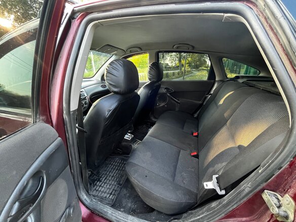 2004 Ford Focus I Рестайлинг, пурпурный, 150000 рублей - вид 9