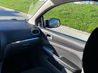 2009 Ford Focus II Рестайлинг, чёрный, 589000 рублей, вид 2